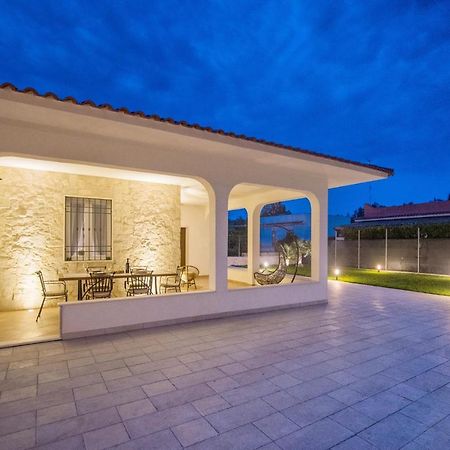 Villa Etoile - Charme & Relax With Pool 阿沃拉 外观 照片